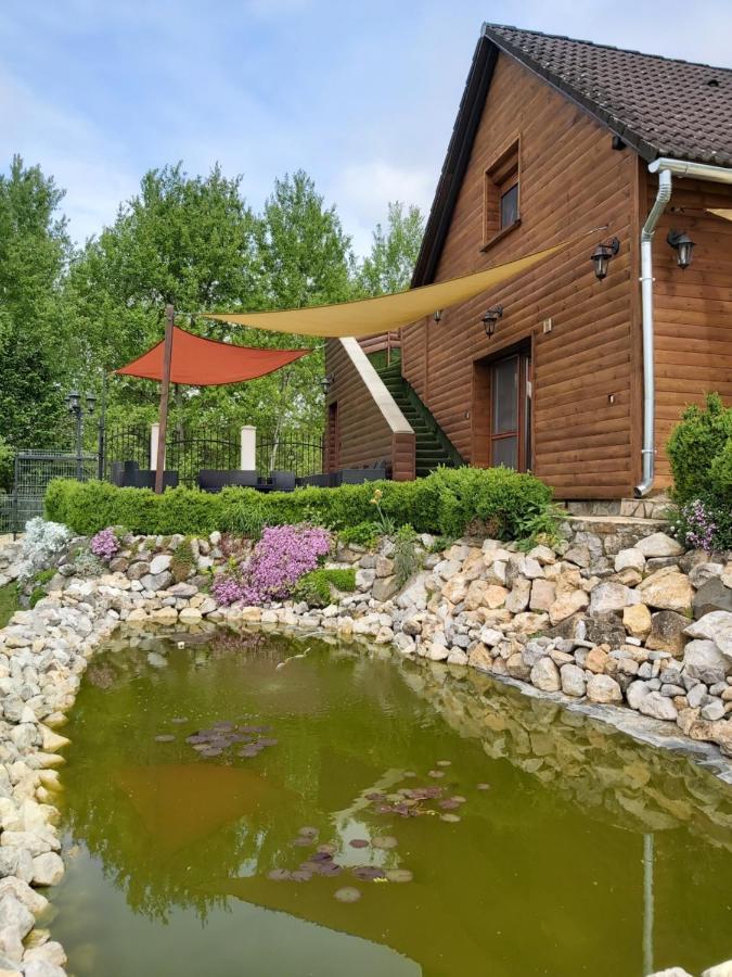 Kovacsszenaja Vendeghaz Villa Bagian luar foto